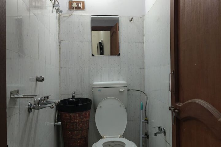 Room 27 of 41