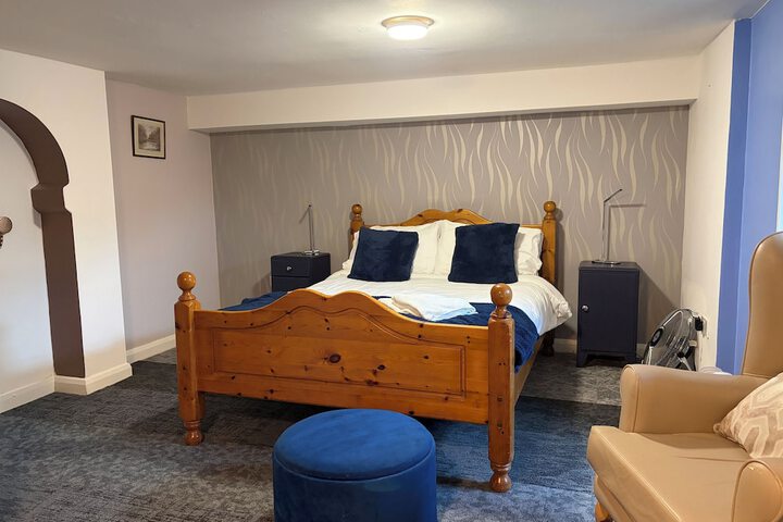 Room 10 of 48