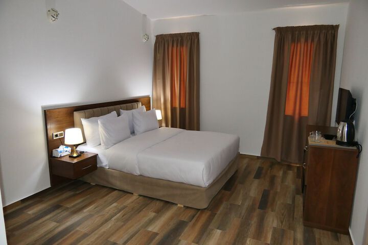 Room 29 of 49