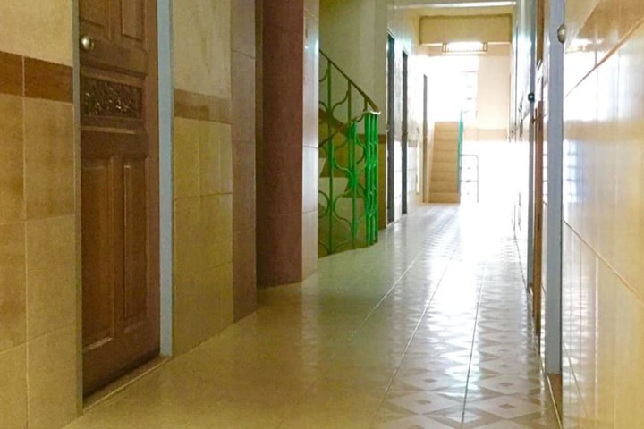 Ballroom/Hall 35 of 37