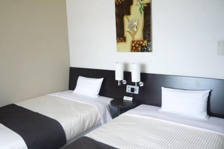 Room 4 of 26