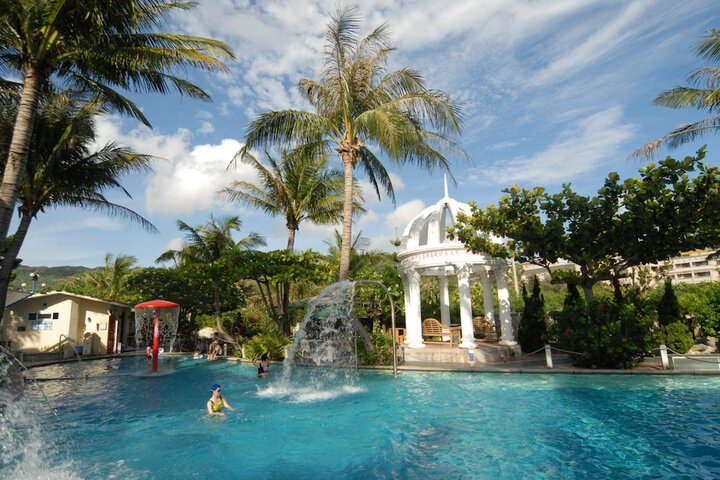Pool 30 of 71