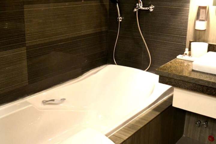Room 15 of 20