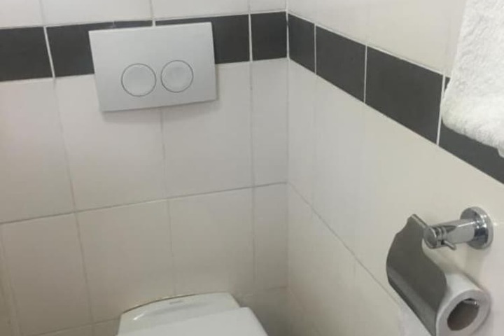 Room 11 of 21