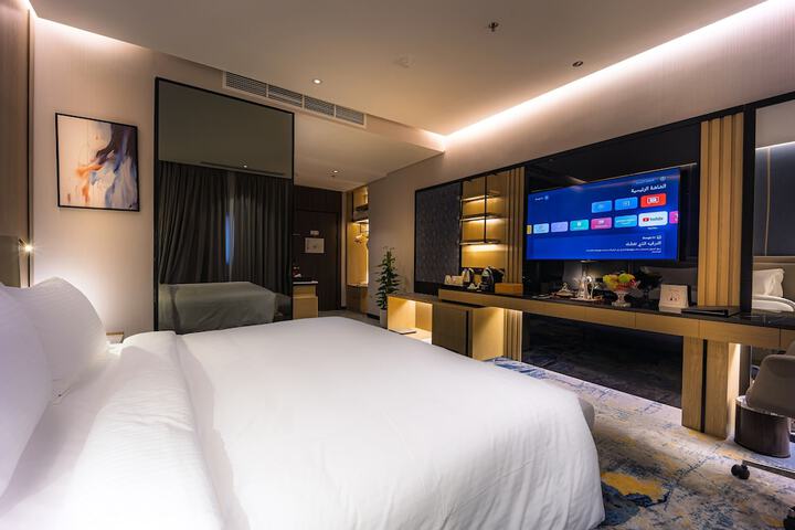 Room 37 of 86