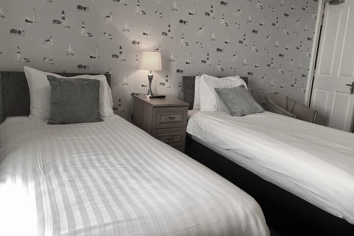 Room 8 of 43