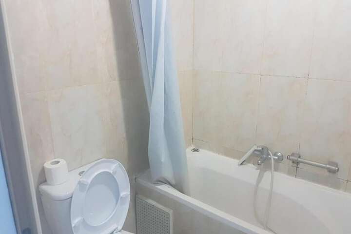 Room 7 of 17