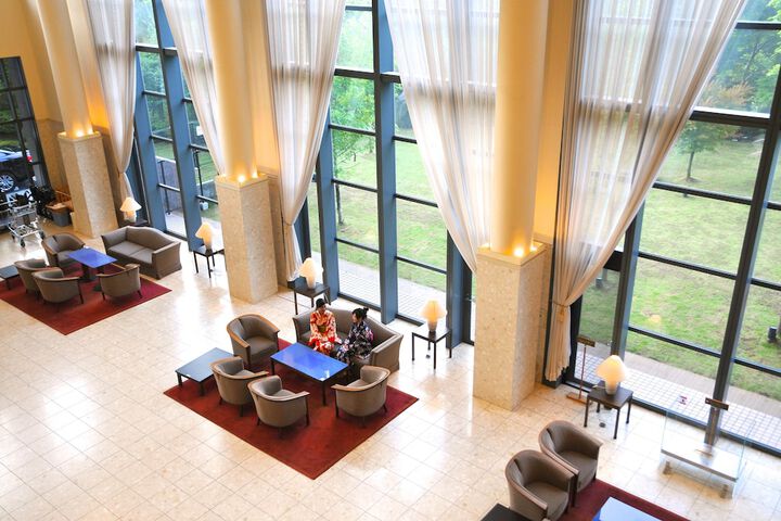 Guest Lobby