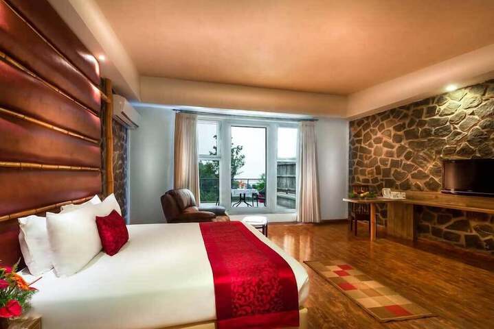 Room 10 of 51