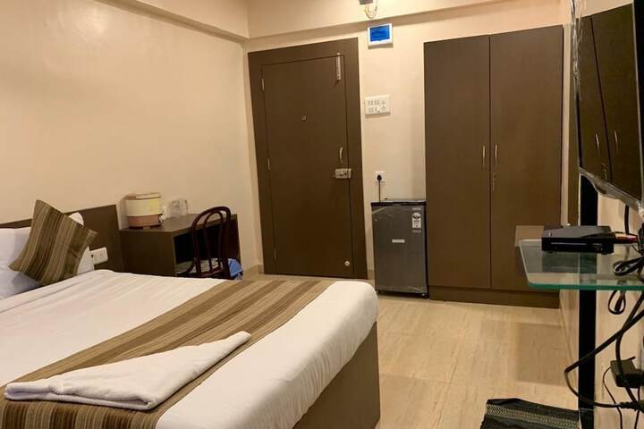 Room 4 of 53
