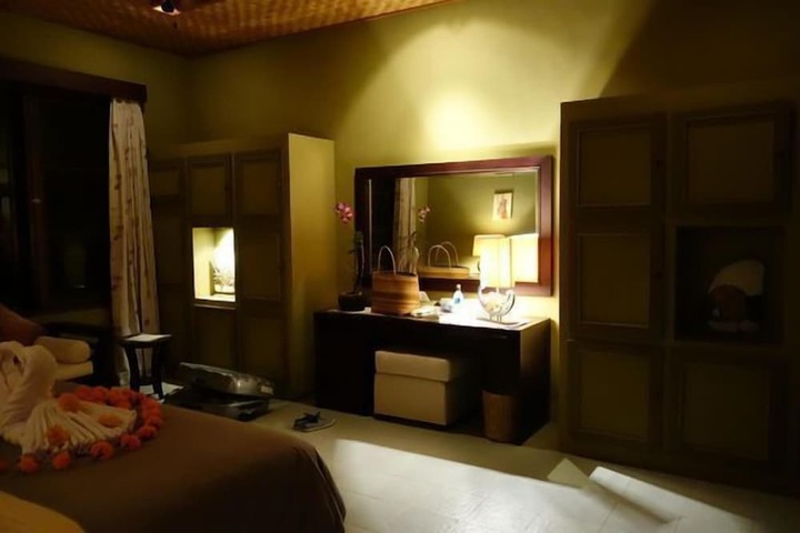 Room 4 of 26