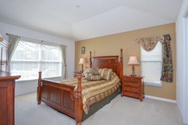 Room 16 of 40