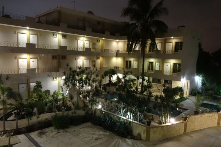 Pools & Facilities