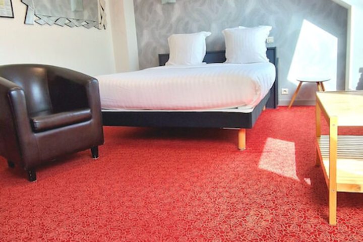Room 4 of 30