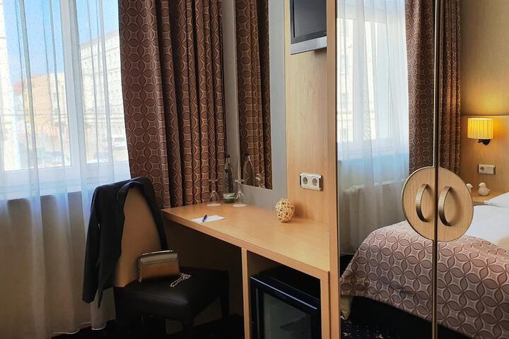 Room 18 of 70