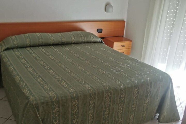 Room 8 of 51