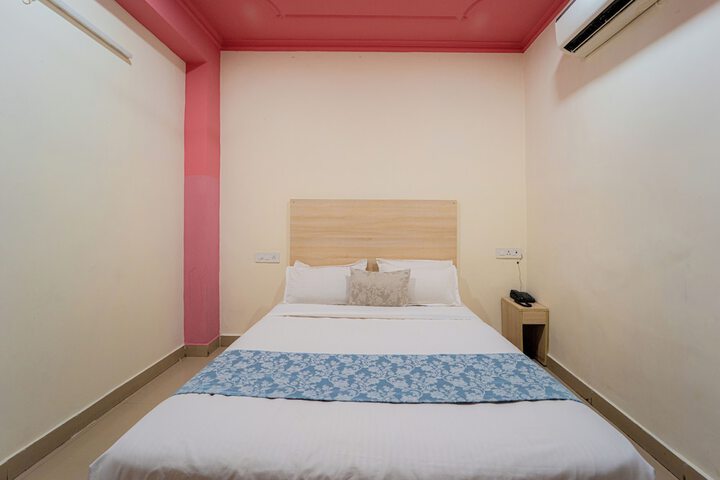 Room 3 of 25