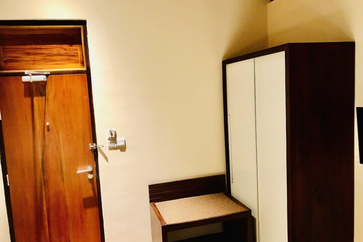 Room 47 of 66