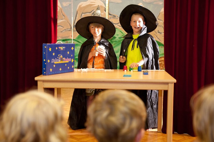 Childrens Activities 77 of 98
