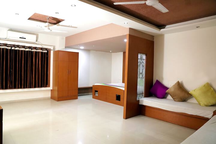 Room 3 of 13