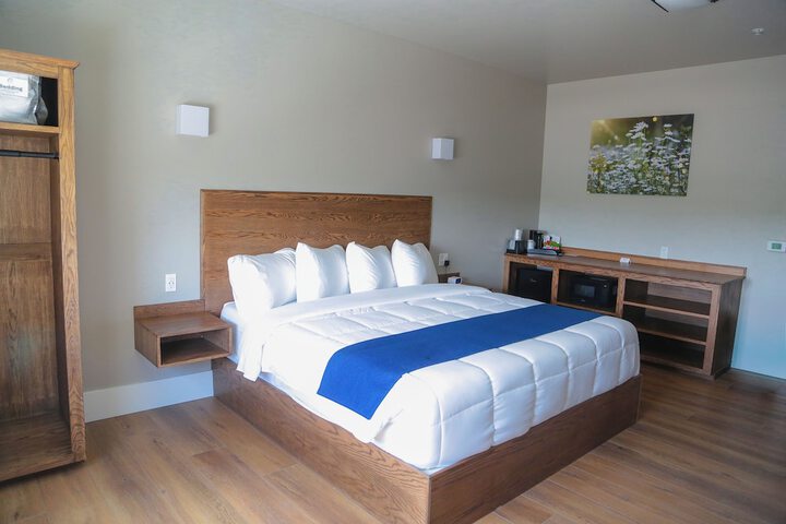 Room 4 of 14