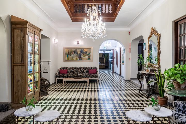 Guest Lobby