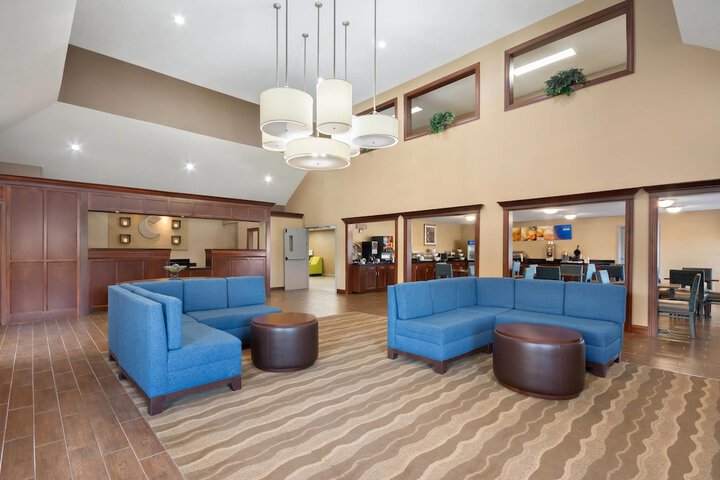 Hotel Interior 6 of 80