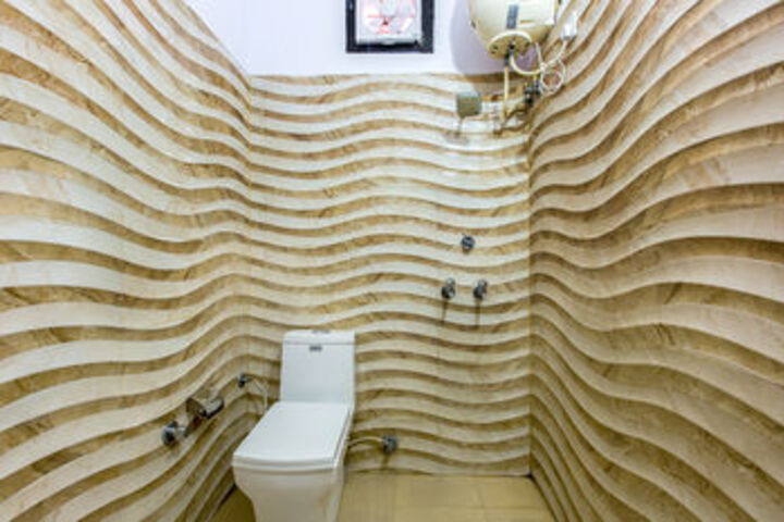 Room 5 of 30