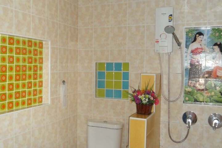 Room 16 of 24