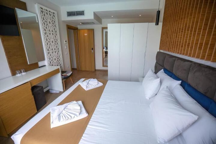 Room 9 of 41