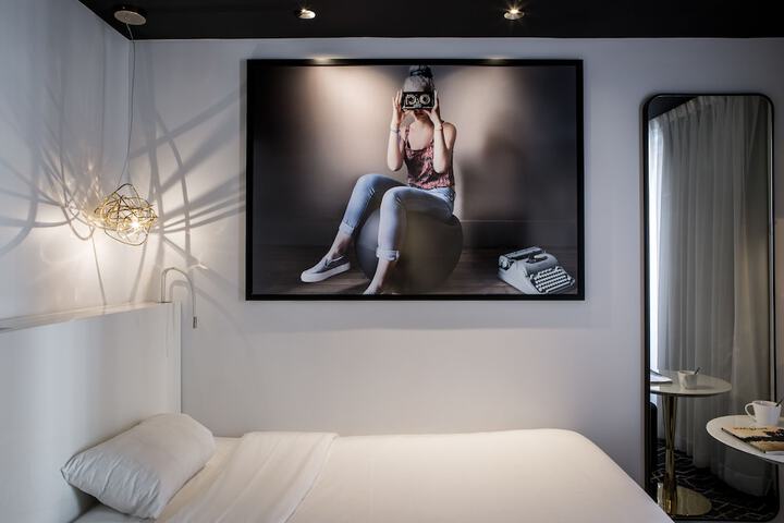 Room 18 of 79