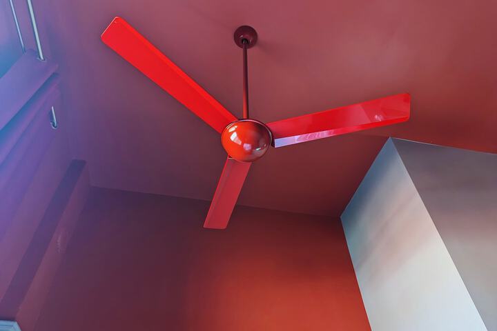 Room 2 of 32