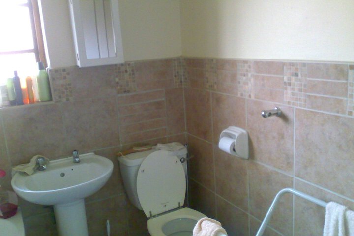 Room 6 of 18
