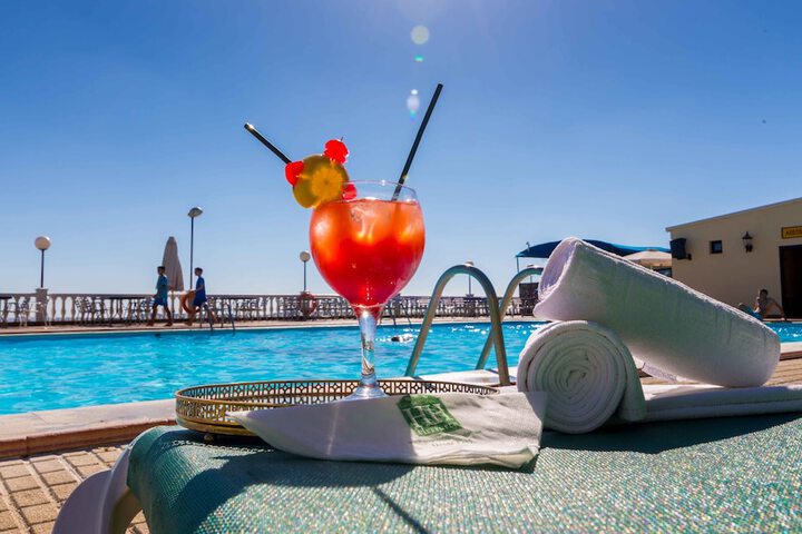 Hotel with Pool