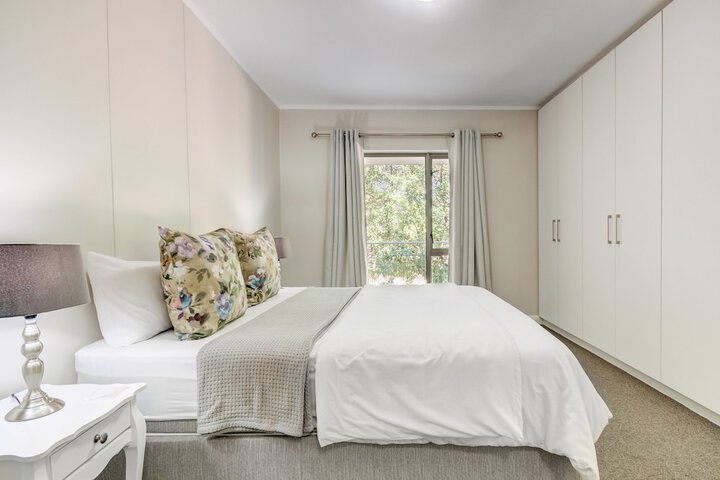 Room 6 of 23