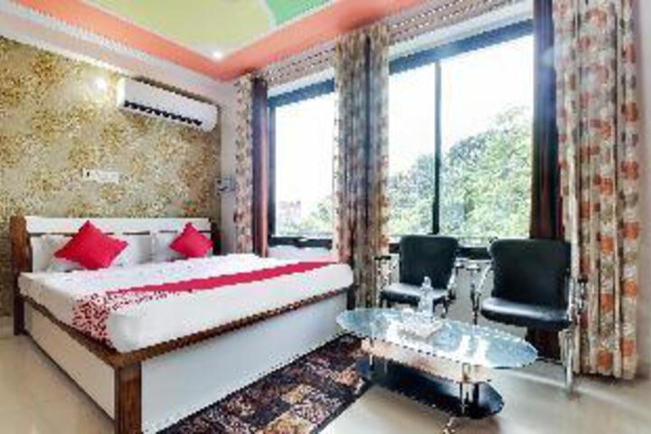 OYO 45399 Hotel Legacy Rbl