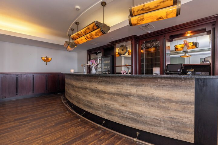 Dining Photos