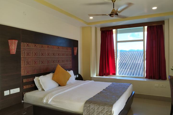 Room 16 of 50