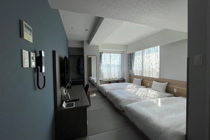 Room 28 of 71
