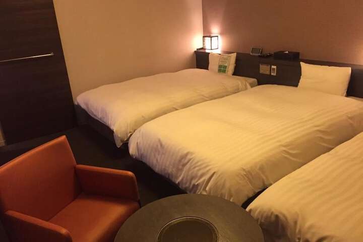 Room 8 of 31