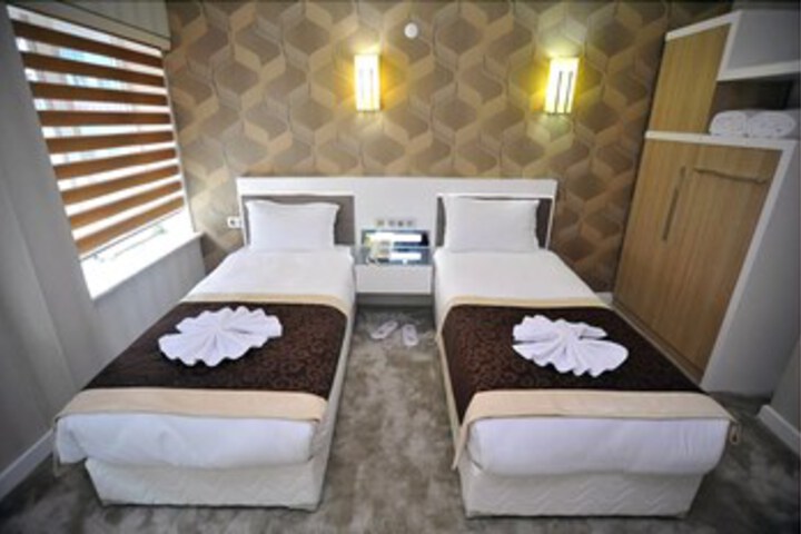 Room 17 of 24