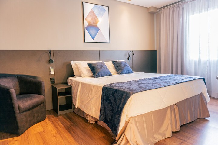 Room 10 of 31