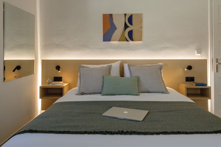 Room 8 of 35