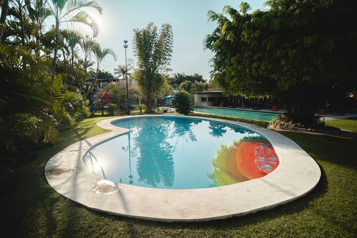 Pool 25 of 70