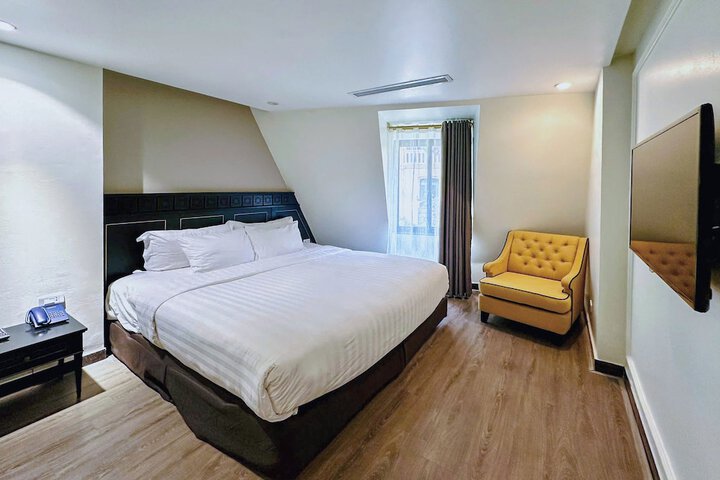 Room 26 of 91