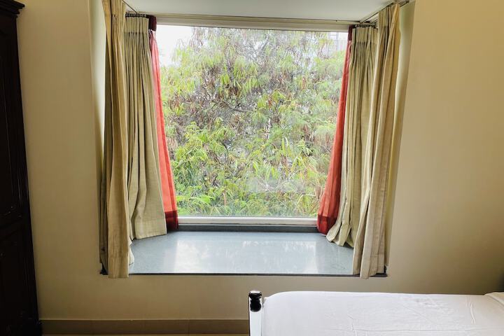 Room 13 of 48