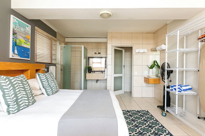 Room 30 of 240