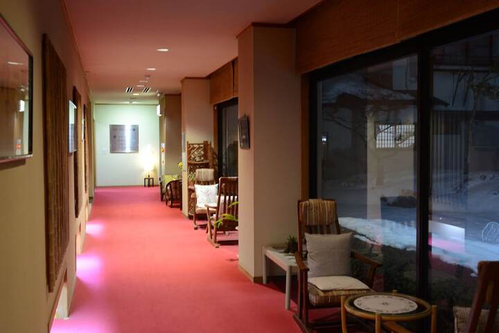 Ballroom/Hall 26 of 32