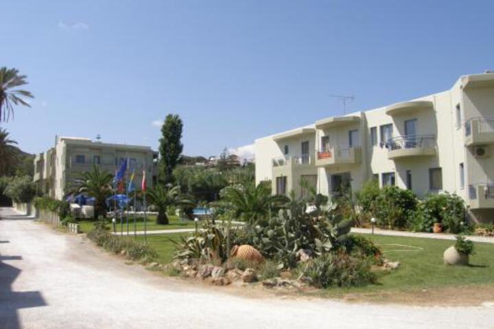 Rania Beach Hotel