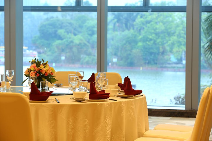 Dining Photos